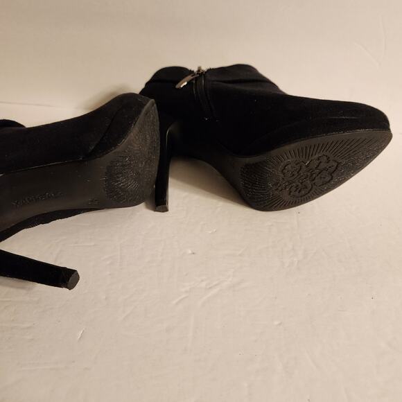 X-APPEAL Bootie Womens 7 QUINCEY Black Faux Suede Stiletto Heel Boot Romantic - Picture 9 of 10